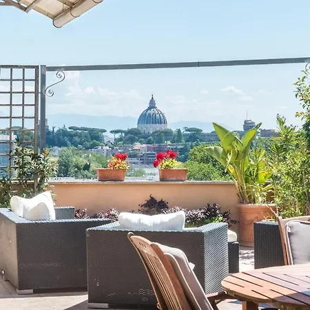 Vatican-metro A Panoramic Penthouse With Jacuzzi شقة روما