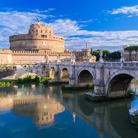 Vatican-metro A Panoramic Penthouse With Jacuzzi شقة روما